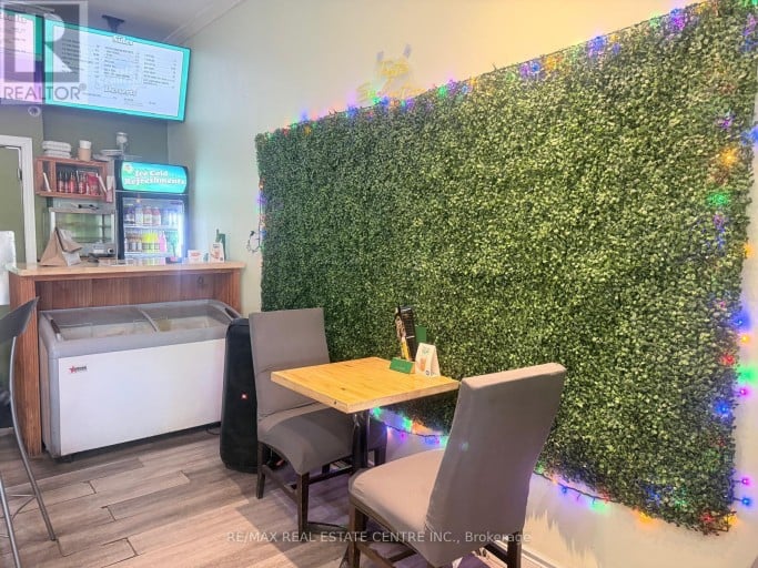 399 KEELE STREET W, Toronto (Junction Area), Ontario, M6P2K9
