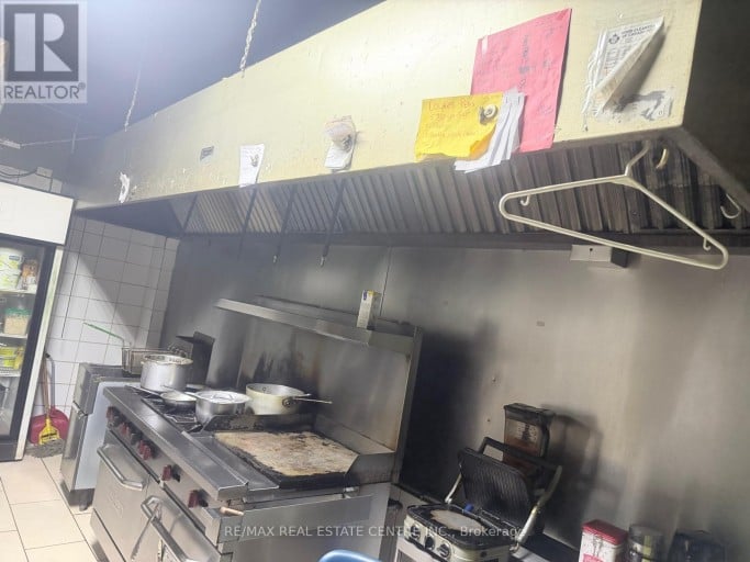 399 KEELE STREET W, Toronto (Junction Area), Ontario, M6P2K9