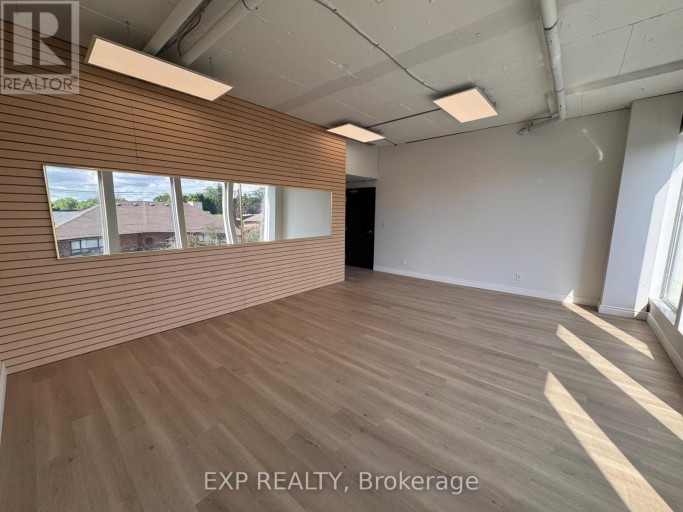 316 - 230 LAKESHORE ROAD E, Mississauga (Port Credit), Ontario, L5G1G7