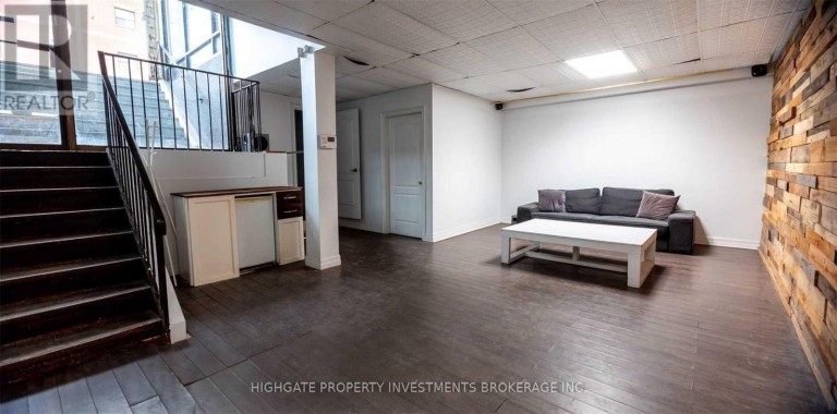 LOWER - 835 BLOOR STREET W, Toronto (Palmerston-Little Italy), Ontario, M6G1M1
