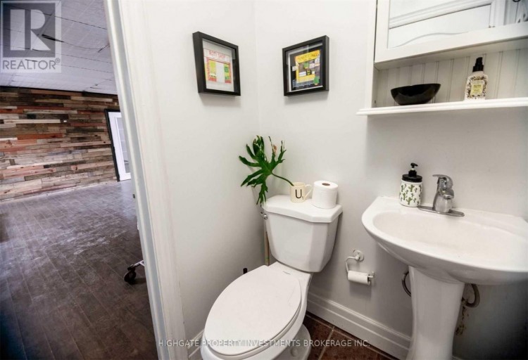 LOWER - 835 BLOOR STREET W, Toronto (Palmerston-Little Italy), Ontario, M6G1M1