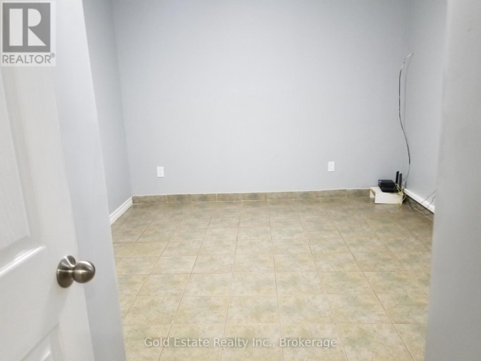 BSMT - 426 LANGLOIS AVENUE, Windsor, Ontario, N9A2G4