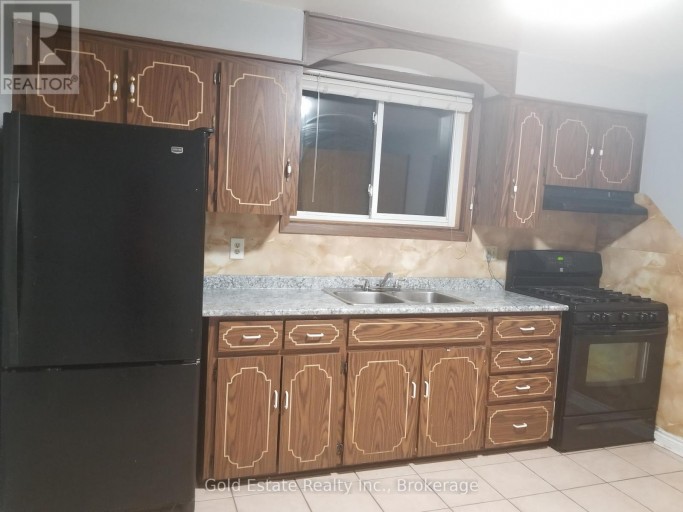 UPPER - 426 LANGLOIS AVENUE, Windsor, Ontario, N9A2G4