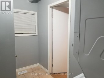 UPPER - 426 LANGLOIS AVENUE Windsor Ontario photo 18