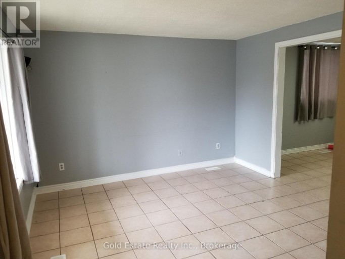 UPPER - 426 LANGLOIS AVENUE, Windsor, Ontario, N9A2G4