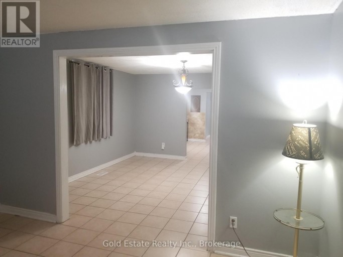 UPPER - 426 LANGLOIS AVENUE, Windsor, Ontario, N9A2G4