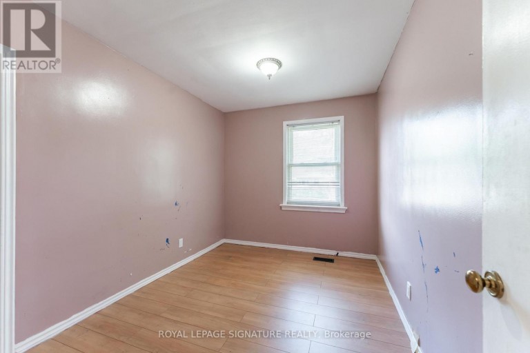 MAIN - 14 LAWNDALE ROAD, Toronto (Scarborough Village), Ontario, M1M3R6