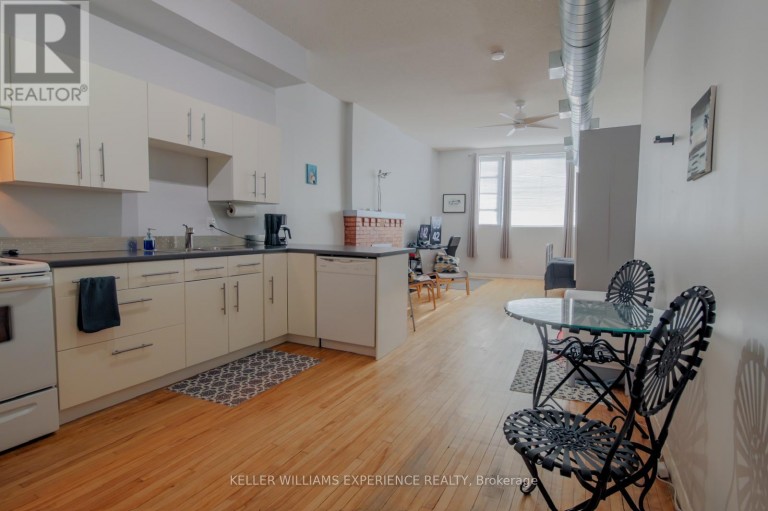 2ND FLOOR - 17 JOHN STREET N, Hamilton (Beasley), Ontario, L8R1H1