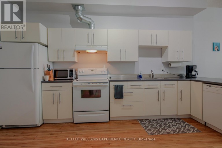 2ND FLOOR - 17 JOHN STREET N, Hamilton (Beasley), Ontario, L8R1H1