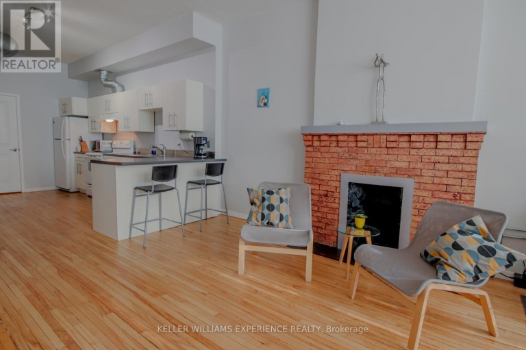 2ND FLOOR - 17 JOHN STREET N, Hamilton (Beasley), Ontario, L8R1H1