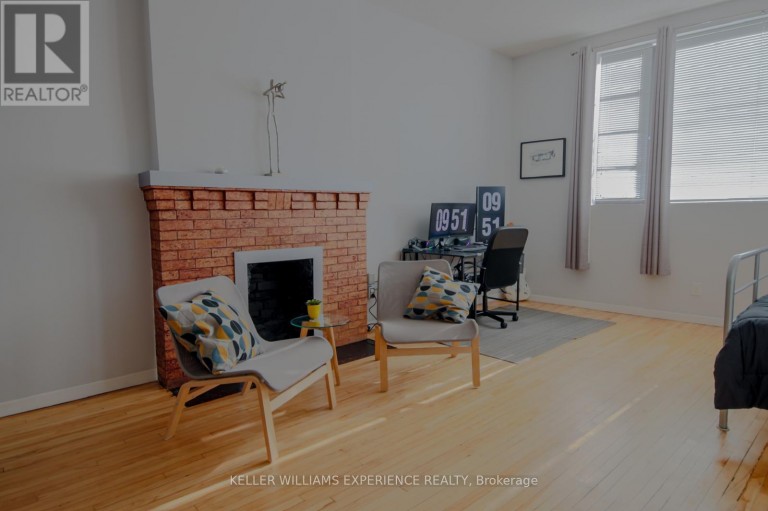 2ND FLOOR - 17 JOHN STREET N, Hamilton (Beasley), Ontario, L8R1H1