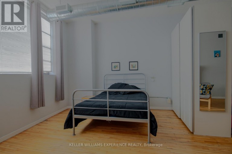 2ND FLOOR - 17 JOHN STREET N, Hamilton (Beasley), Ontario, L8R1H1