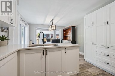 284 COLBORNE STREET Centre Wellington (Elora/Salem) Ontario photo 16