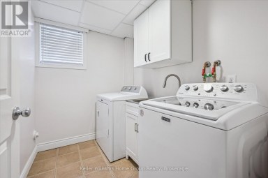 284 COLBORNE STREET Centre Wellington (Elora/Salem) Ontario photo 33