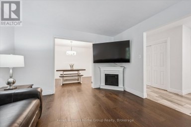 284 COLBORNE STREET Centre Wellington (Elora/Salem) Ontario photo 8