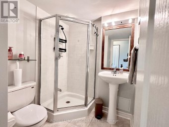 1112 - 17 BARBERRY PLACE Toronto (Bayview Village) Ontario photo 5