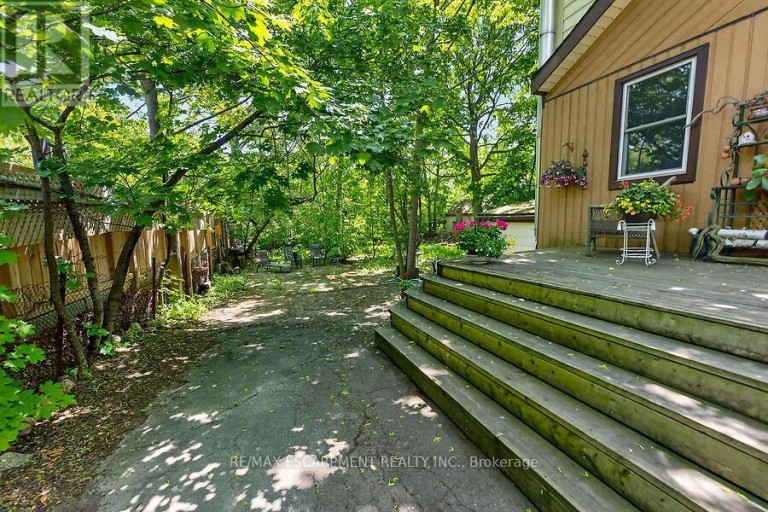 104 TEAL AVENUE, Hamilton (Stoney Creek), Ontario, L8E3B4