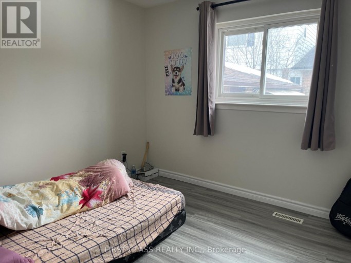 14 PRINGLE AVENUE, Markham (Markham Village), Ontario, L3P2P4