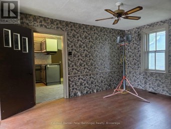 21 PETER STREET S Brockton Ontario photo 9