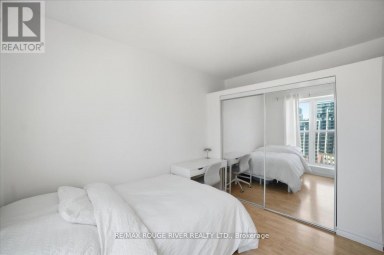 1401 - 135 JAMES STREET S Hamilton (Corktown) Ontario photo 13