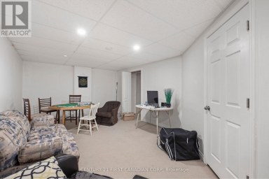 351 FLEMING DRIVE London East (East D) Ontario photo 16