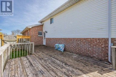 351 FLEMING DRIVE London East (East D) Ontario photo 19