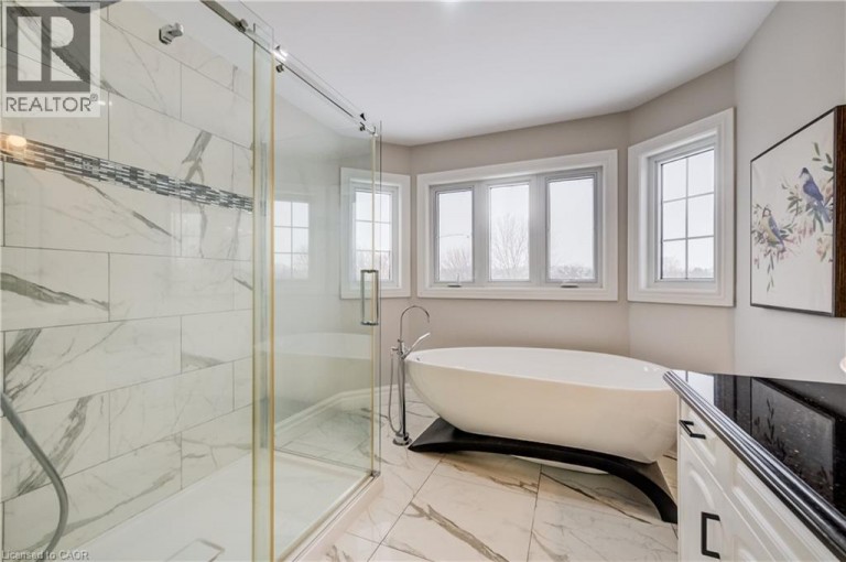 38 DEER RIDGE Crescent, Kitchener, Ontario, N2P2L3