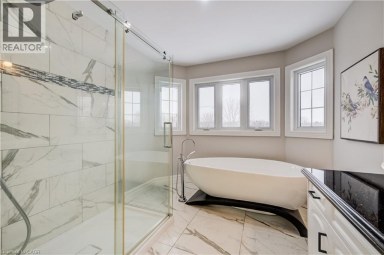 38 DEER RIDGE Crescent Kitchener Ontario photo 15