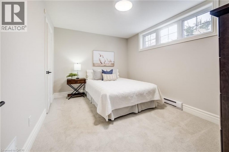 38 DEER RIDGE Crescent, Kitchener, Ontario, N2P2L3