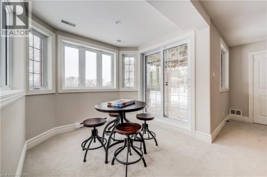38 DEER RIDGE Crescent Kitchener Ontario photo 23