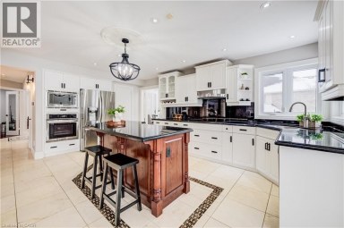 38 DEER RIDGE Crescent Kitchener Ontario photo 8