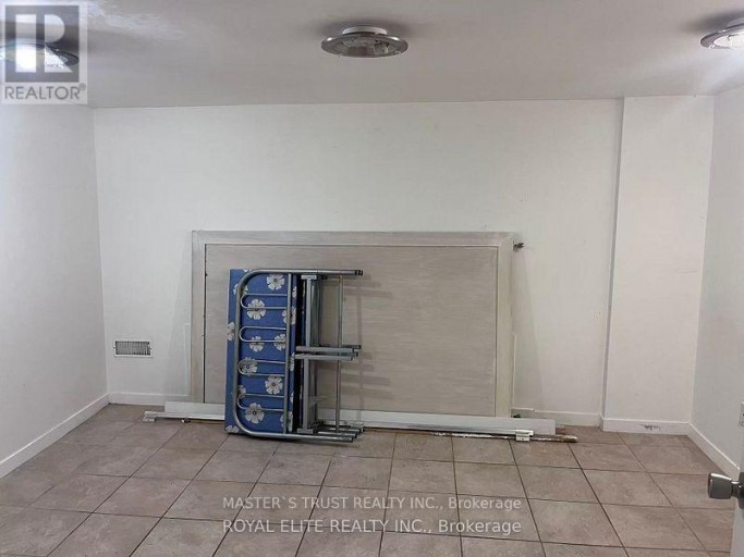 89 FINCH AVE EAST AVENUE, Toronto (Willowdale East), Ontario, M2N4R4