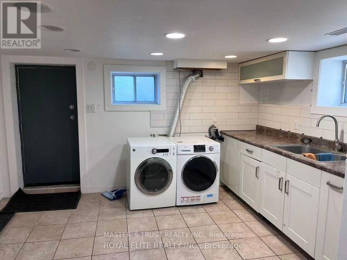 89 FINCH AVE EAST AVENUE, Toronto (Willowdale East), Ontario, M2N4R4