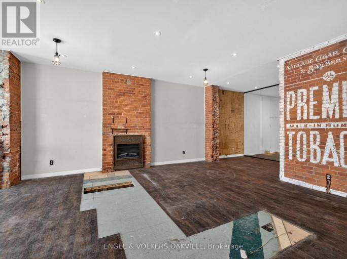 315A LAKESHORE ROAD E, Oakville (OO Old Oakville), Ontario, L6J1J3