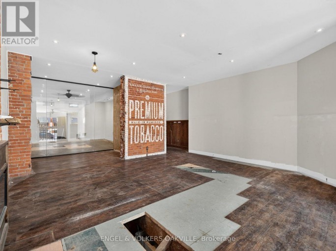 315A LAKESHORE ROAD E, Oakville (OO Old Oakville), Ontario, L6J1J3