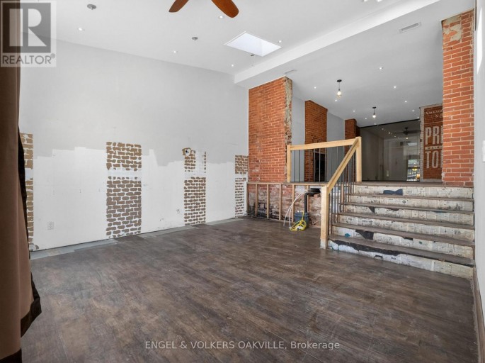 315A LAKESHORE ROAD E, Oakville (OO Old Oakville), Ontario, L6J1J3