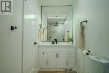 16 HABIBI LANE Toronto (Corso Italia-Davenport) Ontario photo 24