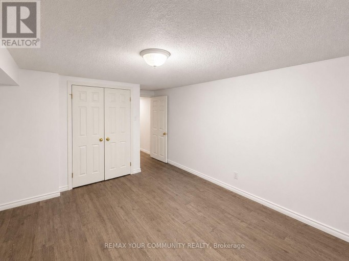 LOWER UNIT - 77 BESWICK DRIVE, Newmarket (Central Newmarket), Ontario, L3Y1E8