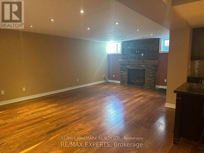 74 COLONEL BERTRAM ROAD, Brampton (Snelgrove), Ontario, L6Z4A8