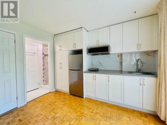 GROUND FLOOR STUDIO - 99 BUSHMILLS SQUARE Toronto (Agincourt North) Ontario photo 4