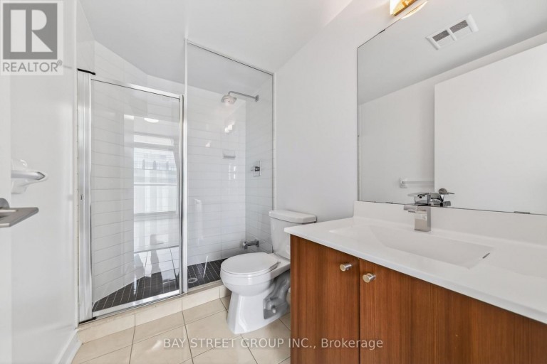 2009 - 5740 YONGE STREET, Toronto (Newtonbrook West), Ontario, M2M3T3