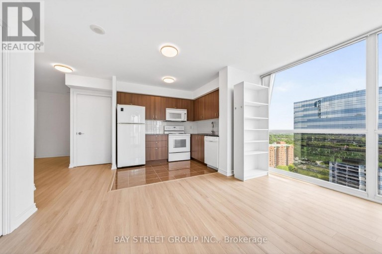 2009 - 5740 YONGE STREET, Toronto (Newtonbrook West), Ontario, M2M3T3