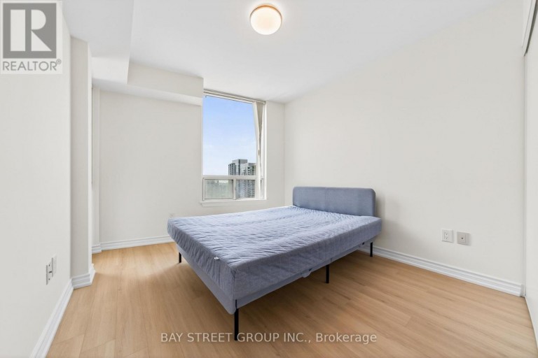2009 - 5740 YONGE STREET, Toronto (Newtonbrook West), Ontario, M2M3T3