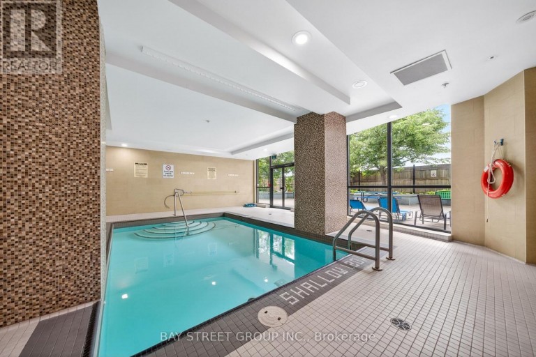 2009 - 5740 YONGE STREET, Toronto (Newtonbrook West), Ontario, M2M3T3