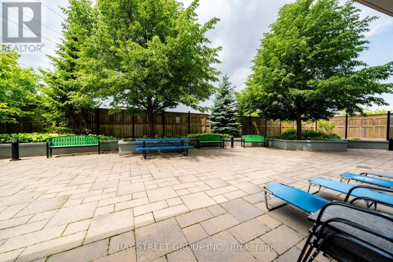 2009 - 5740 YONGE STREET, Toronto (Newtonbrook West), Ontario, M2M3T3