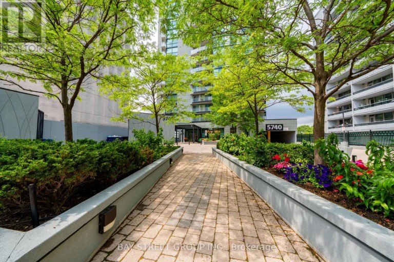2009 - 5740 YONGE STREET, Toronto (Newtonbrook West), Ontario, M2M3T3