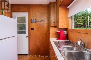 11 ELDRIDGE AVENUE South Bruce Peninsula Ontario photo 12