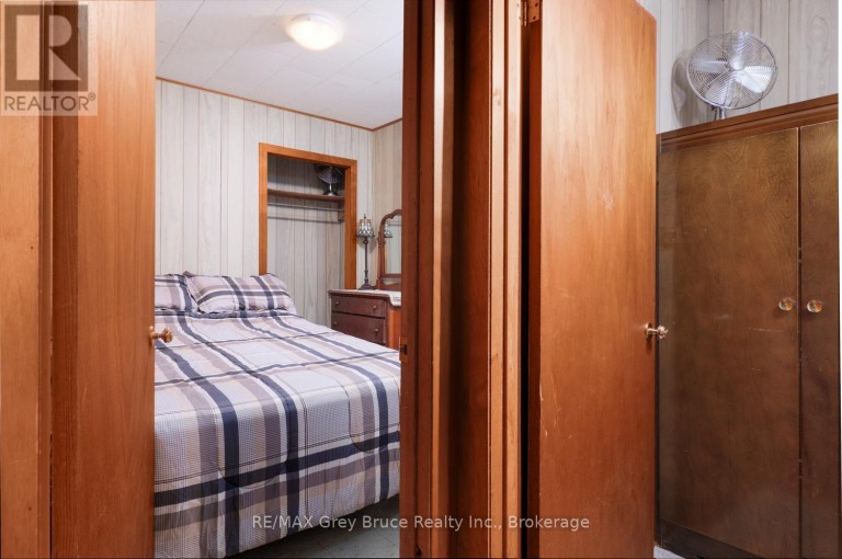 11 ELDRIDGE AVENUE, South Bruce Peninsula, Ontario, N0H2G0