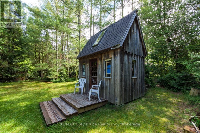 11 ELDRIDGE AVENUE, South Bruce Peninsula, Ontario, N0H2G0