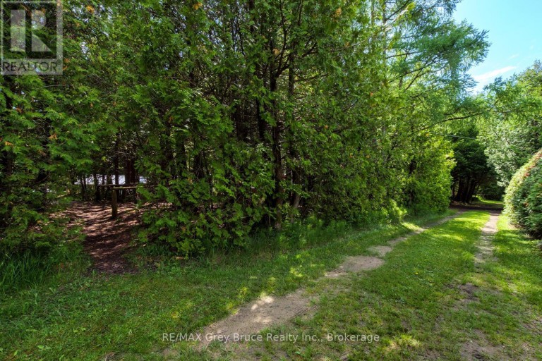 11 ELDRIDGE AVENUE, South Bruce Peninsula, Ontario, N0H2G0